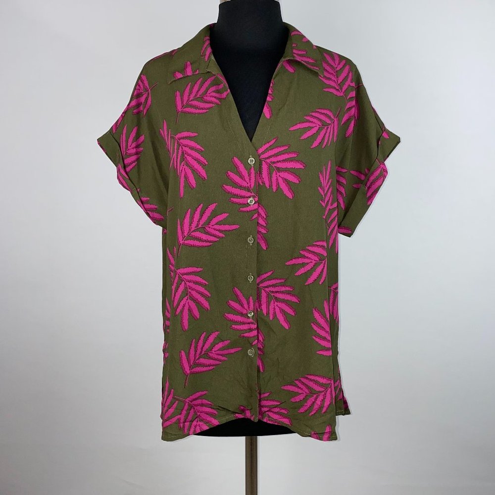 Massini L Leaf Patterned Button Down Slit Sides - image 1
